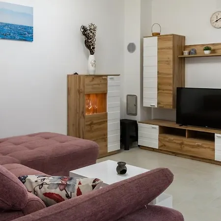 Vila Crowonder Beachfront Blue Bay With Jacuzzi- B2 Privlaka (Zadar)